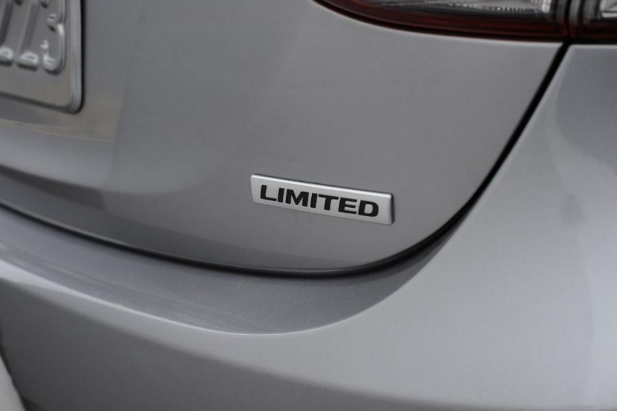  Hyundai Elantra Limited 2014 года  (US) (фото 8 из 27)